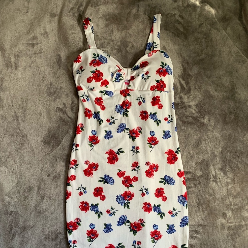 No Boundaries - Floral Knee-Length Body Con Dress Size Large (11-13)